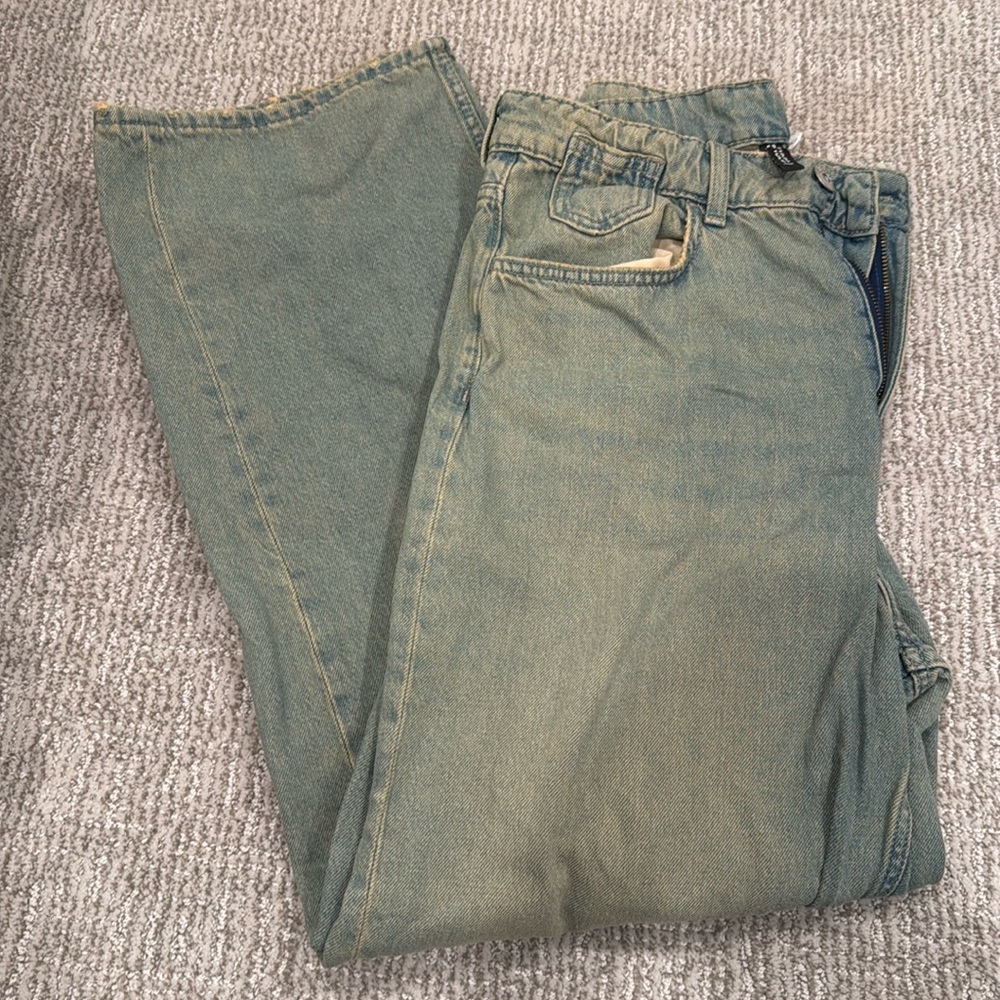 light washed jeans from Zara